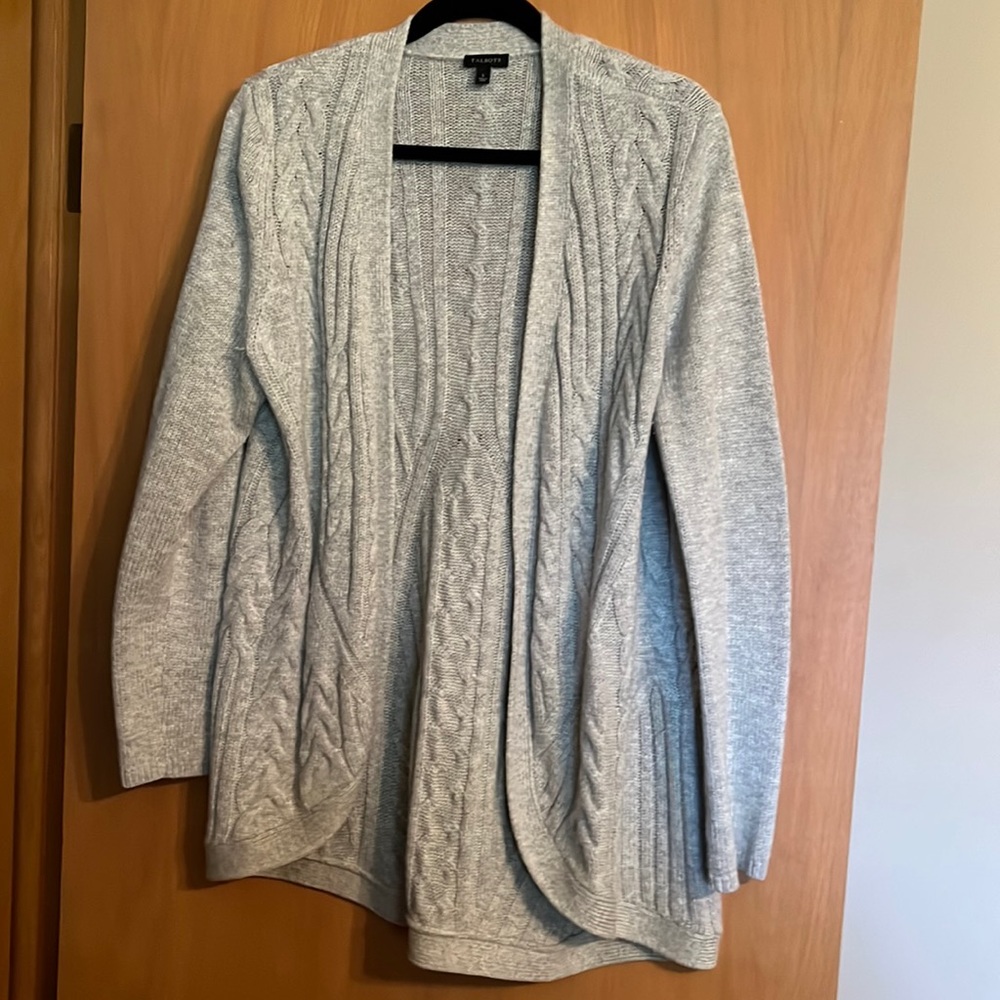 Cardigan sweater